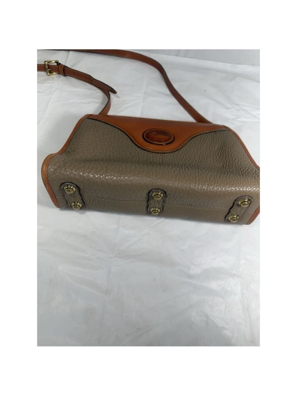 VTG Dooney & Bourke All Weather Leather Taupe Zip top Crossbody Bag Purse - Picture 11 of 15